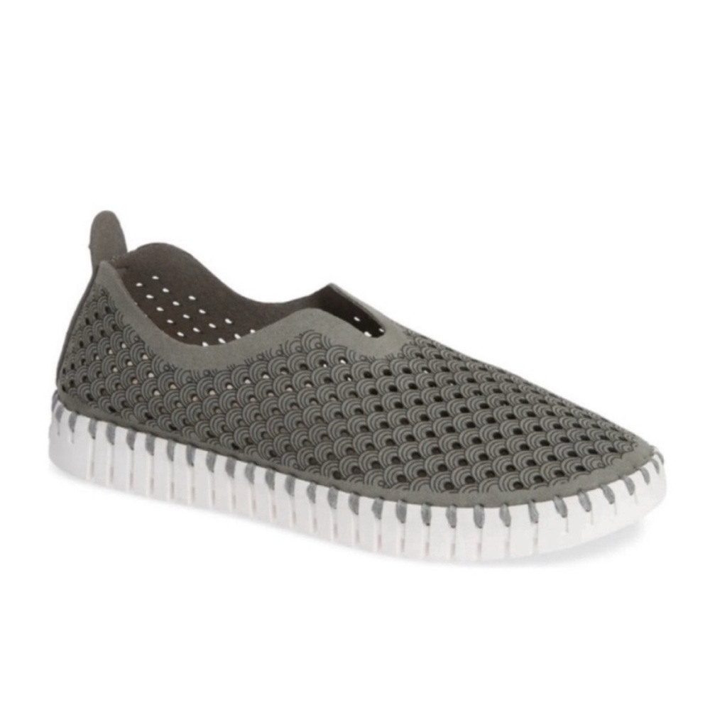 Ilse Jacobsen Gray and White Sneakers Breathable Slip-On Design